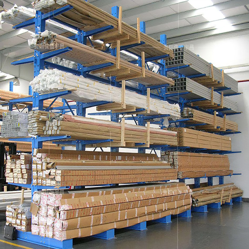 Scaffale a sbalzo